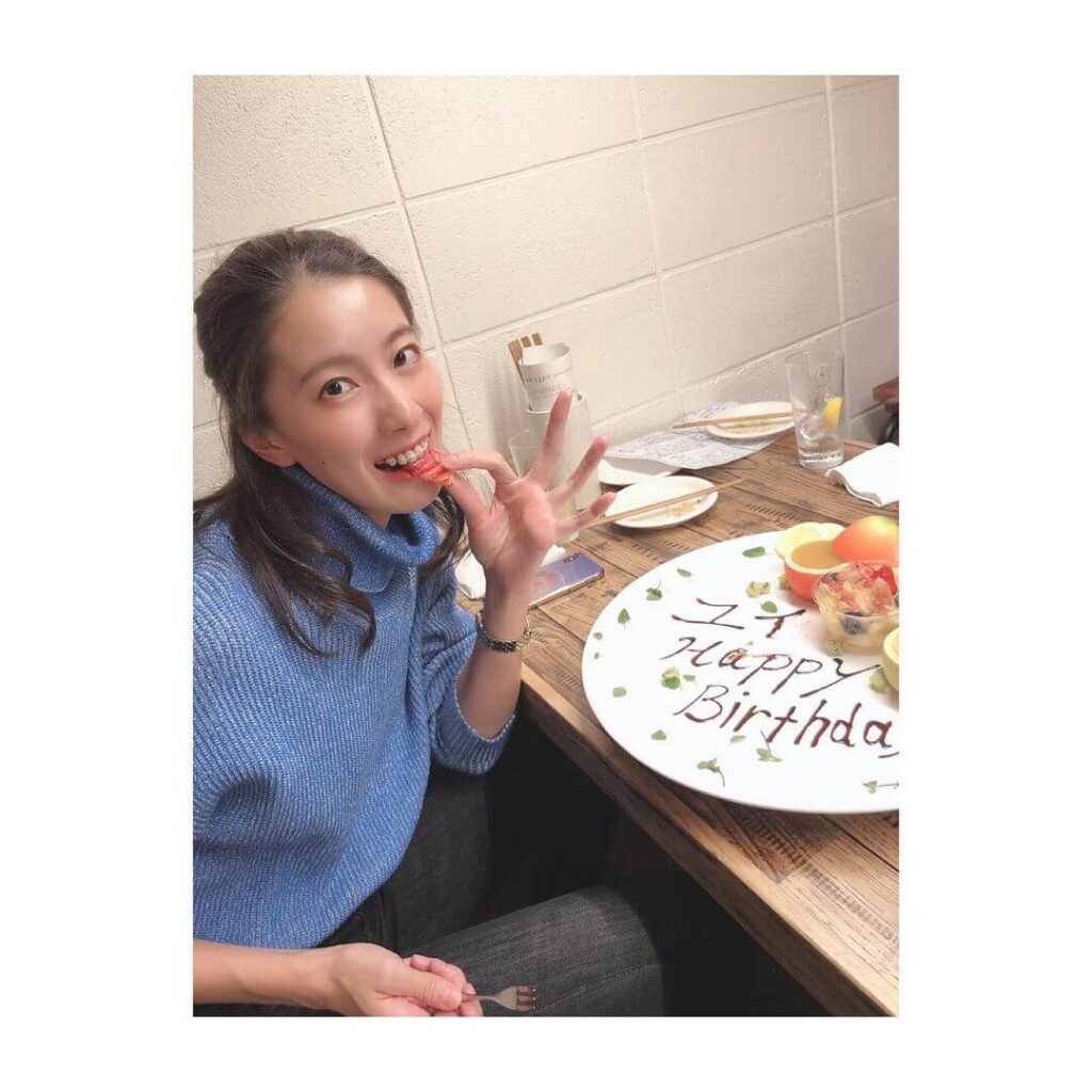食事をする大橋選手