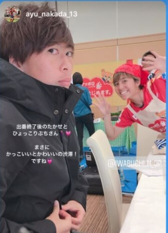 札幌一番の撮影後にひょっこりさんする岩渕