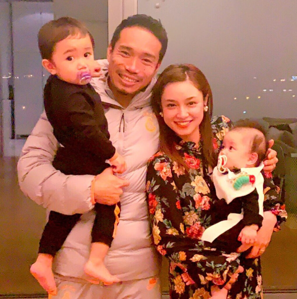 画像 長友佑都 平愛梨の子供の年齢は 3人男の子で可愛すぎ Piacelamusica 画像 長友佑都 平愛梨の子供の年齢は 3人男の子で可愛すぎ Piacelamusica