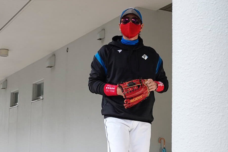 新庄剛志監督のグローブ7500円は父との約束 デサント ゼット